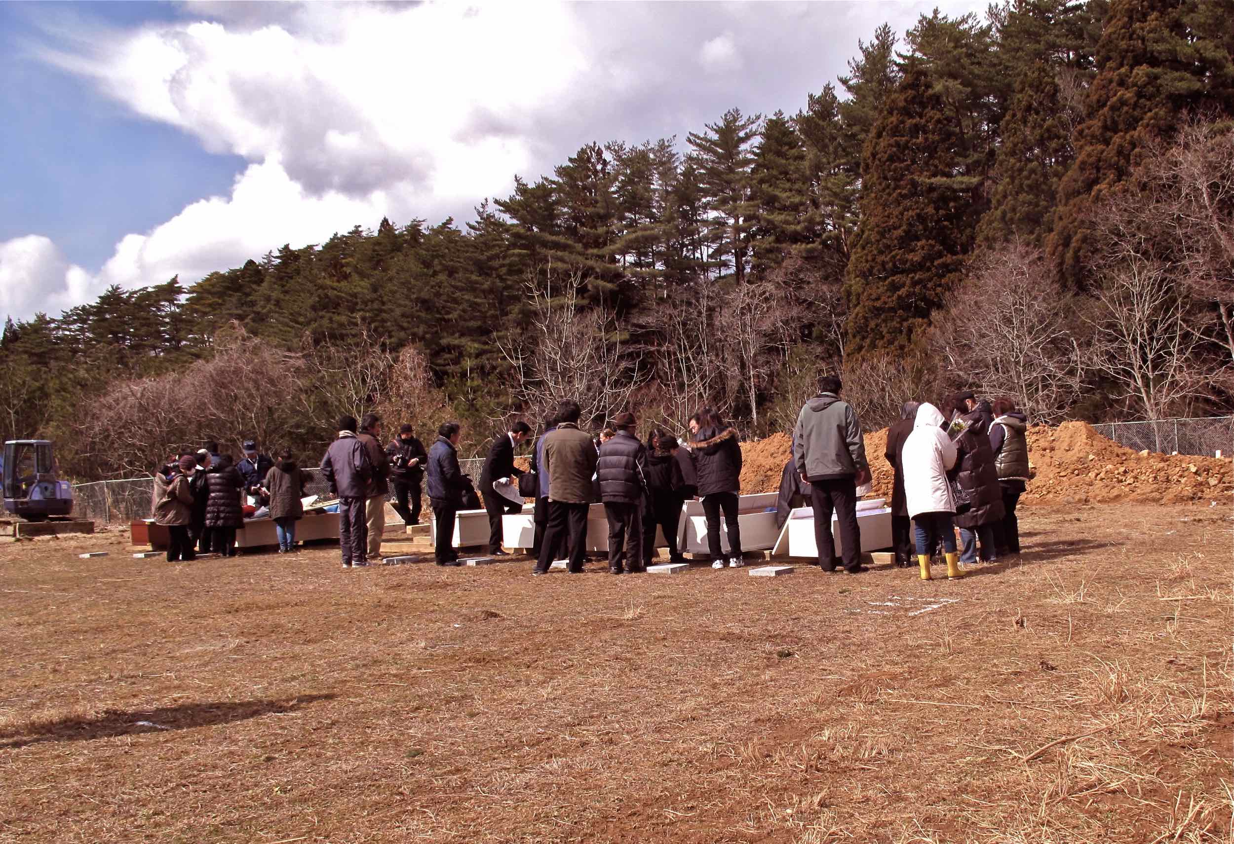  3/26 temporary communal burial, Kesennuma City 